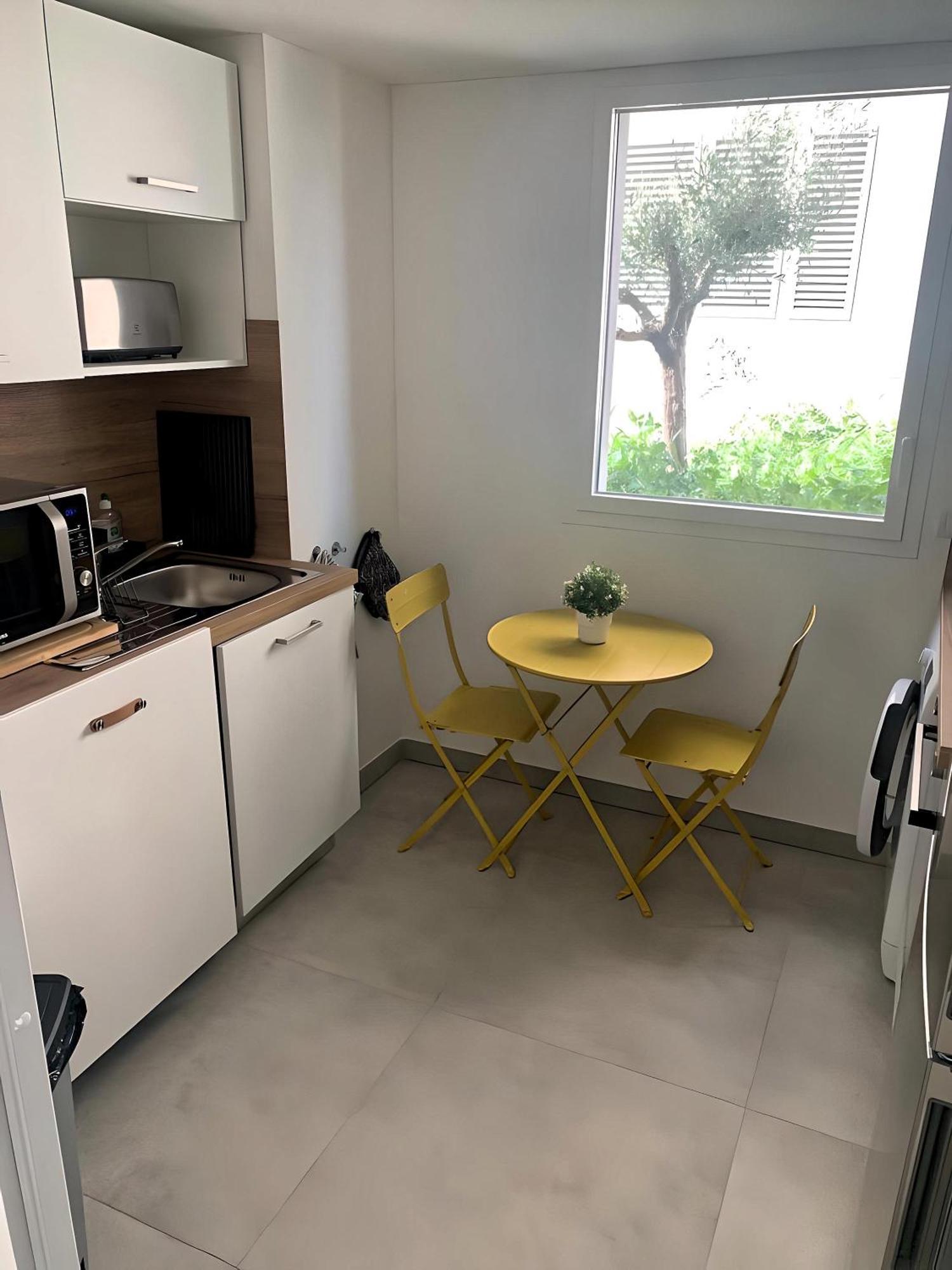 Appartement Neuf, Monaco Avec Vue Mer بوزولي الغرفة الصورة